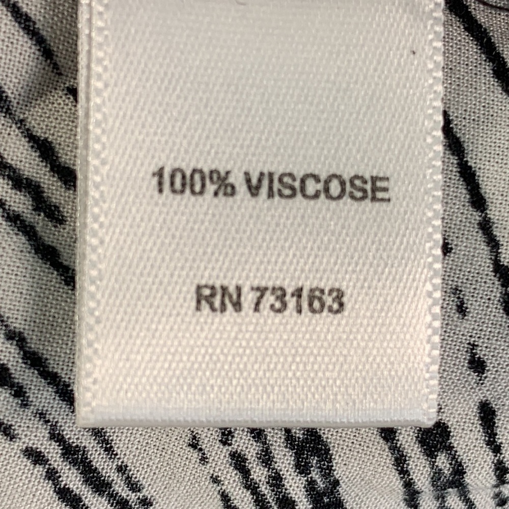 Spense Pleated Printed Blouse - Picture 10 of 10